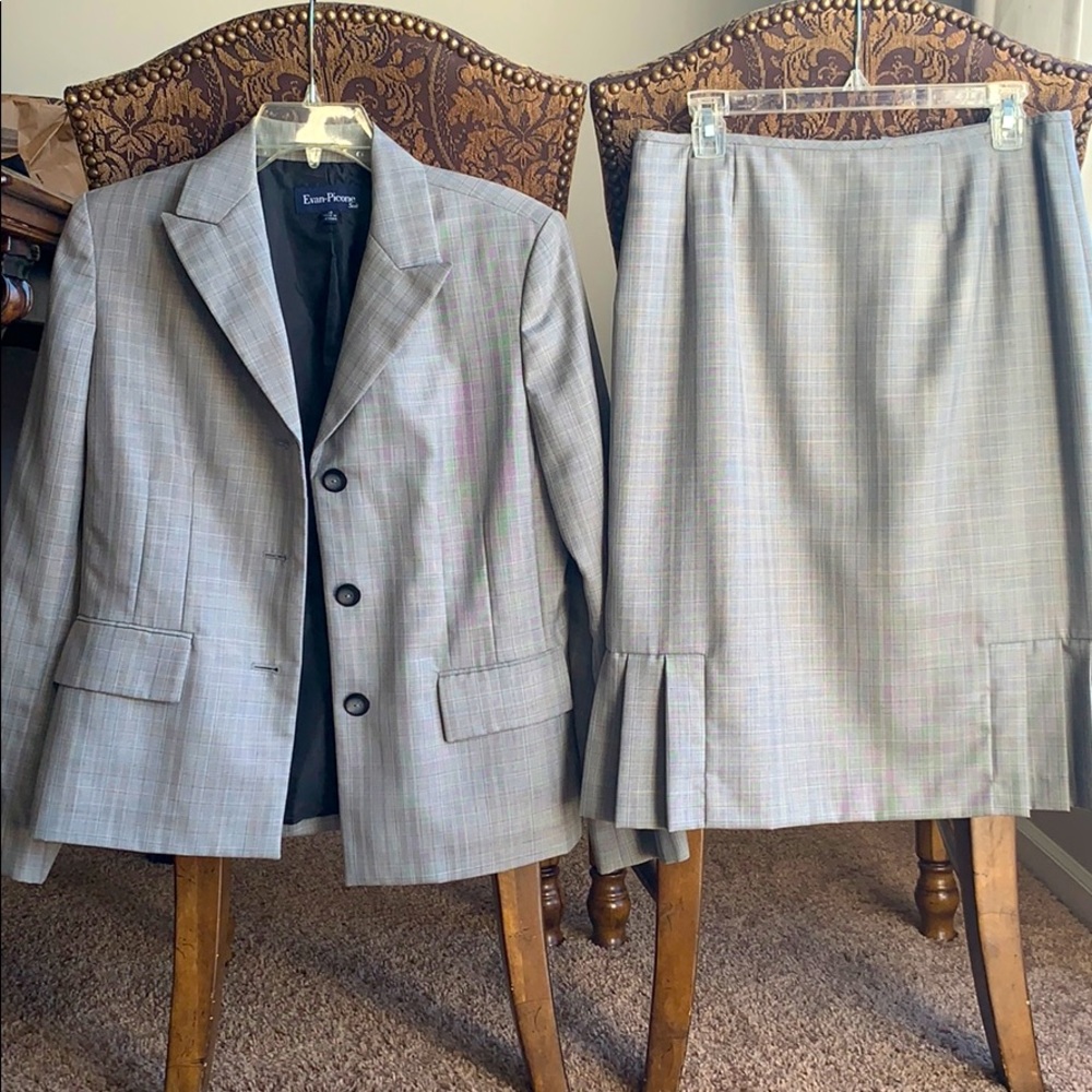 Women’s Suit Set